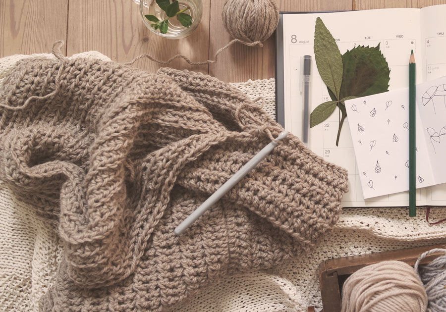 Knitting drawing journaling photo by Giulia Bertelli